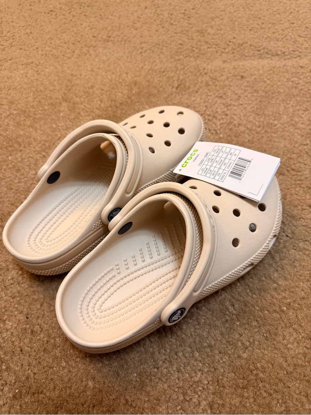 NWT Crocs